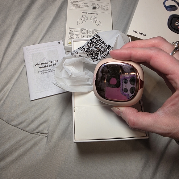 HTC Smartwatch with Interactive Display - Picture 5 of 7